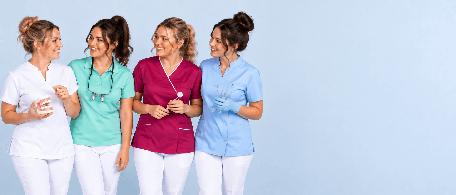 Arbeitskleidung für zahnmedizinische Fachangestellte in Zahnarztpraxis und Dentalbereich